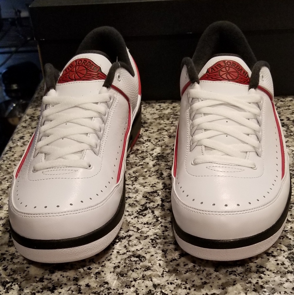 Air Jordans 2s Retro